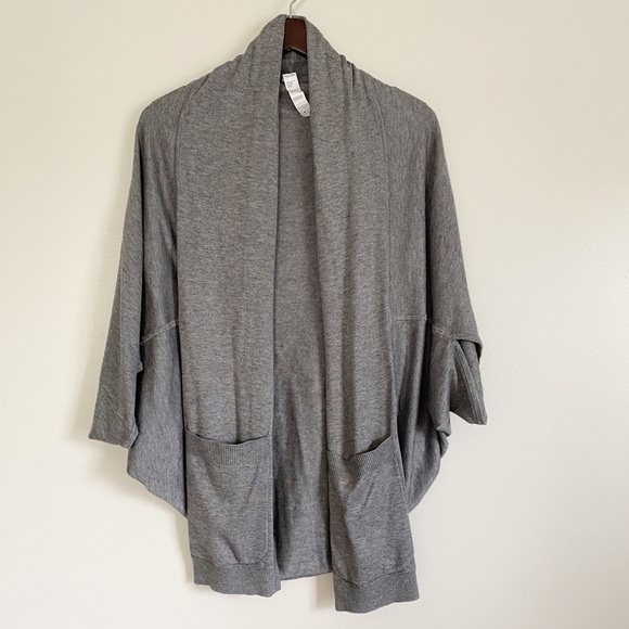 VIMMIA Shavasana Shawl Sweater Gray XS/S - Picture 2 of 8